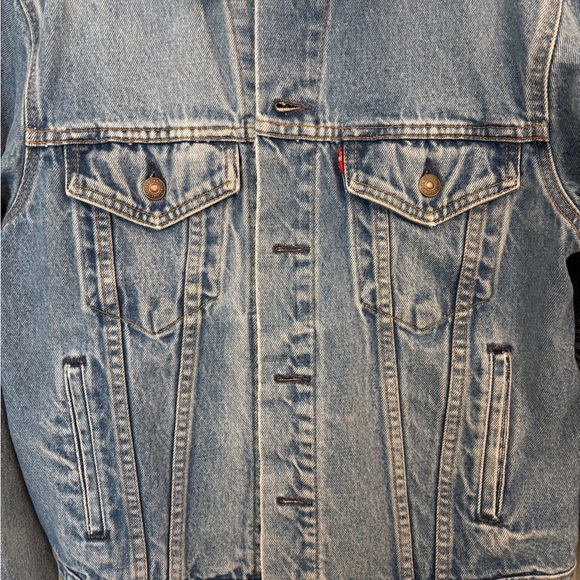 Levi's Size 42 Vintage Cropped Jean Jacket with Pink Painted Stars - Picture 4 of 12